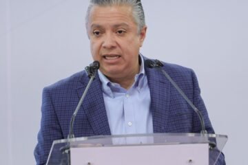 Gobierno de Michoacán cumple con pago puntual de aguinaldos y prestaciones a empleados: Luis Navarro