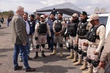 Con patrullas y equipo táctico, refuerza Bedolla seguridad para 25 autogobiernos