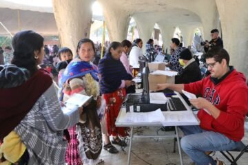 Inicia entrega de 5 mil créditos a la palabra a mujeres artesanas indígenas