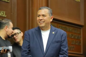 Barragán celebra reforma histórica desde ahora la Constitución de Michoacán protege a los animales