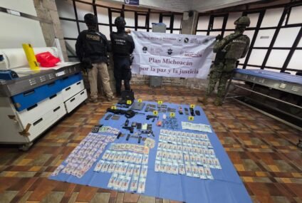 Asegura FGE armas, narcóticos, vehículos y detiene a un masculino durante cateo en Jungapeo