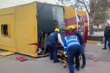 Brinda CRUM atención a lesionados tras accidente de camión en Morelia: SSM