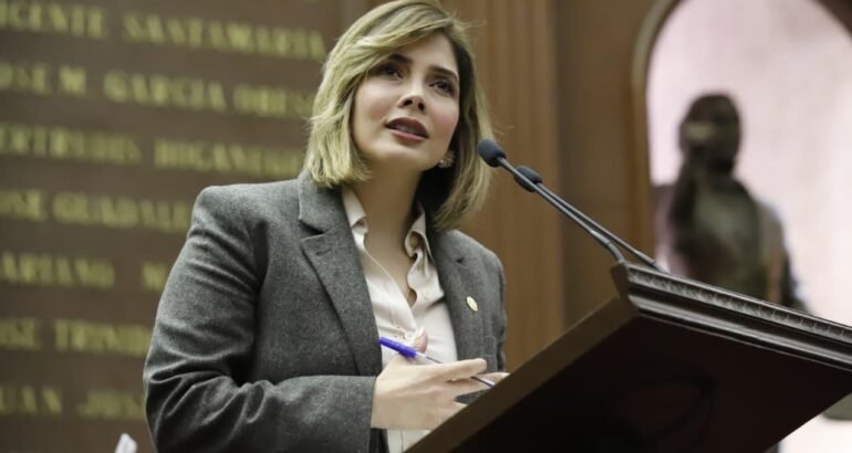 A propuesta de Brissa Arroyo, autorizan diputadas y diputados, instalación de un “Frascotón” en las instalaciones del Congreso del Estado