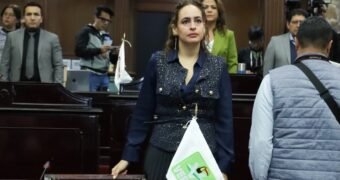 Celebra Sandra Arreola entrada en vigor reforma que permite libre acceso a personas con discapacidad con animales de asistencia