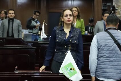 Celebra Sandra Arreola entrada en vigor reforma que permite libre acceso a personas con discapacidad con animales de asistencia