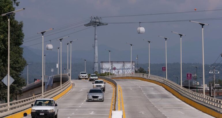 El distribuidor vial «La Hielera» en Uruapan es una realidad con recursos 100 % estatales El distribuidor vial «La Hielera» en Uruapan es una realidad con recursos 100 % estatales