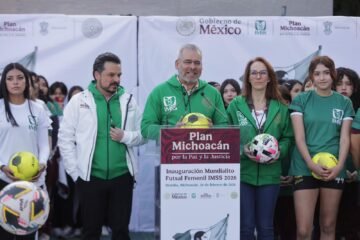 Bedolla da patada inicial al Mundialito Futsal Femenil para cazar talentos en Michoacán