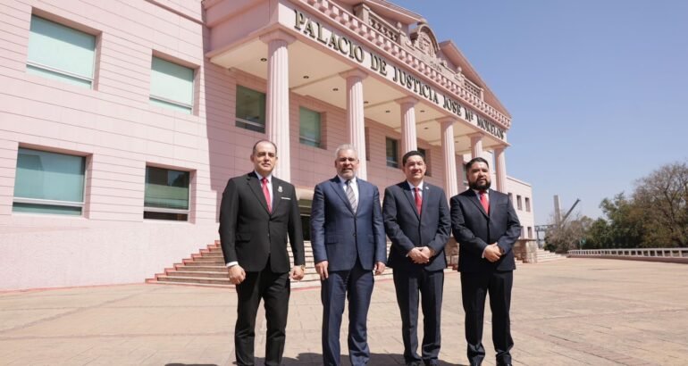 Michoacán vive una nueva etapa de justicia cercana al pueblo: Bedolla Michoacán vive una nueva etapa de justicia cercana al pueblo: Bedolla