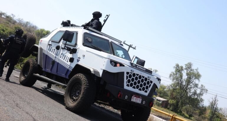 La Guardia Civil se mantiene en despliegue operativo encabezado por el secretario, José Antonio Cruz Medina quien coordina las acciones en territorio, ante los hechos registrados en distintas regiones del estado La Guardia Civil se mantiene en despliegue operativo encabezado por el secretario, José Antonio Cruz Medina quien coordina las acciones en territorio, ante los hechos registrados en distintas regiones del estado