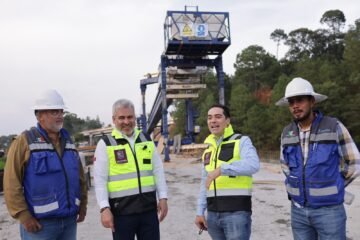 Abierta la circulación vehicular a 4 carriles del tramo carretero Pátzcuaro-Uruapan: Bedolla