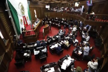 Congreso del Estado avala reformas para suspender licencia a operadores de transporte público involucrados en riñas por incidente vial