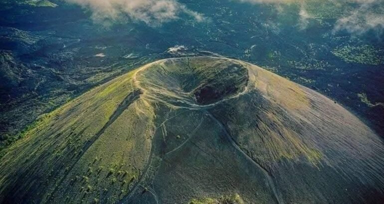 A 83 años del nacimiento del volcán Parhíkutin A 83 años del nacimiento del volcán Parhíkutin