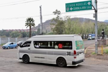 Servicio de transporte público se reanuda de manera gradual en Michoacán
