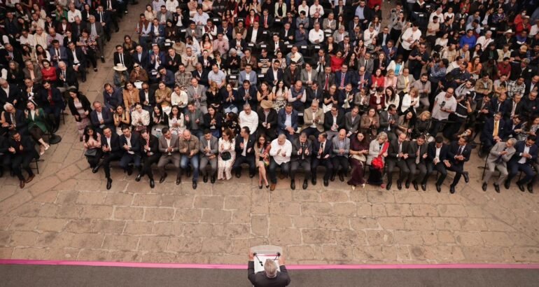 Michoacán hace historia con reforma que prohíbe contratación de deuda pública: Bedolla Michoacán hace historia con reforma que prohíbe contratación de deuda pública: Bedolla