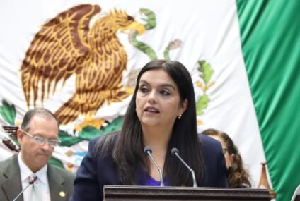 Teresita Herrera presenta iniciativa de reforma para reconocer la lactancia prolongada como una política de salud pública Teresita Herrera presenta iniciativa de reforma para reconocer la lactancia prolongada como una política de salud pública