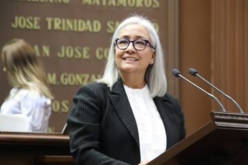 Emma Rivera propone gratuidad en los estacionamientos comerciales; “es un paso firme hacia una economía con justicia social”, remarca