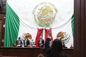 Exhorta 76 Legislatura a Poder Ejecutivo estatal a vigilar cumplimiento de la “Ley Silla” en Michoacán