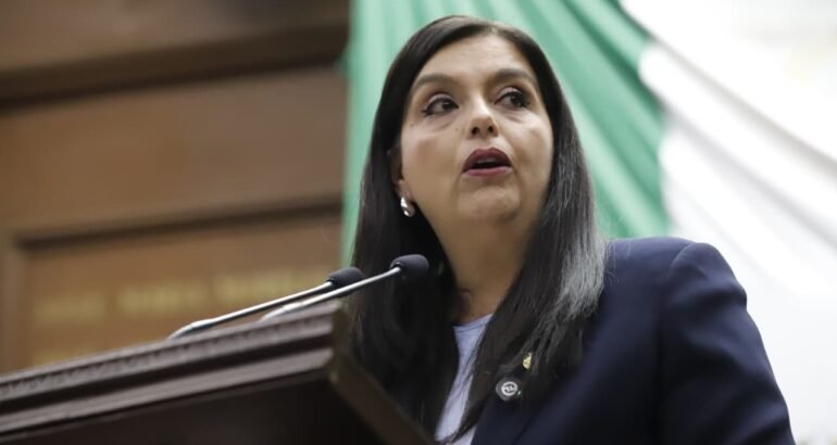 Teresita Herrera presenta iniciativa de reforma para reconocer en las leyes el derecho a una salud mental sana Teresita Herrera presenta iniciativa de reforma para reconocer en las leyes el derecho a una salud mental sana