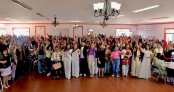 Mujeres de Uruapan se reúnen en unidad en el marco del 8 de marzo