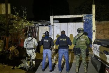 Dos cateos contra el narcomenudeo en Morelia: FGE asegura más de 370 dosis de droga y detiene a una mujer