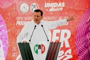 Estudiantes de Contepec, en su mayoría mujeres, son víctimas de un gobierno indolente: Memo Valencia Estudiantes de Contepec, en su mayoría mujeres, son víctimas de un gobierno indolente: Memo Valencia