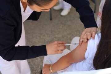 En Michoacán se han aplicado más de 700 mil dosis contra el sarampión: SSM