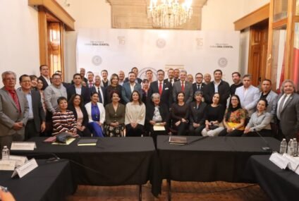 Diputados de la JUCOPO se reúnen con integrantes del Foro de Colegio de Profesionistas de Michoacán Diputados de la JUCOPO se reúnen con integrantes del Foro de Colegio de Profesionistas de Michoacán