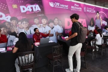 Miles de nicolaitas ya recibieron sus chips del Programa D4TA; continúa la entrega en Ceconexpo