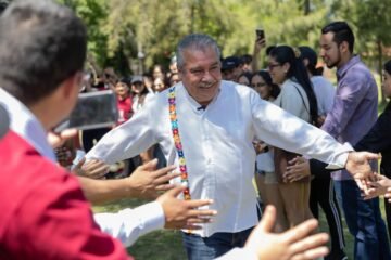 A un mes de la definición en Morena, Raúl Morón sería el firme favorito para ganar la candidatura a la gubernatura de Michoacán A un mes de la definición en Morena, Raúl Morón sería el firme favorito para ganar la candidatura a la gubernatura de Michoacán