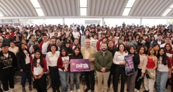 Data incluye 4GB mensuales, redes sociales, mensajes y llamadas ilimitadas para estudiantes: Bedolla Data incluye 4GB mensuales, redes sociales, mensajes y llamadas ilimitadas para estudiantes: Bedolla