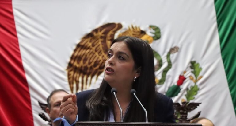 Por unanimidad, Congreso de Michoacán aprueba reforma al artículo 127 de la Constitución Política de México, en materia de límite a las jubilaciones y pensiones de las entidades públicas Por unanimidad, Congreso de Michoacán aprueba reforma al artículo 127 de la Constitución Política de México, en materia de límite a las jubilaciones y pensiones de las entidades públicas