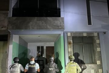 En cateo FGE asegura más de 300 dosis de metanfetamina y detiene a un hombre En cateo FGE asegura más de 300 dosis de metanfetamina y detiene a un hombre