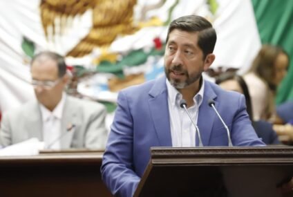 Aprueba el Congreso reforma integral en salud mental; reconocen a médicos internos y residentes como población prioritaria: Abraham Espinoza Villa