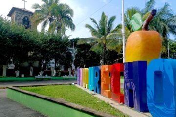 Nuevo Urecho, conmemora 193 aniversario de fundación