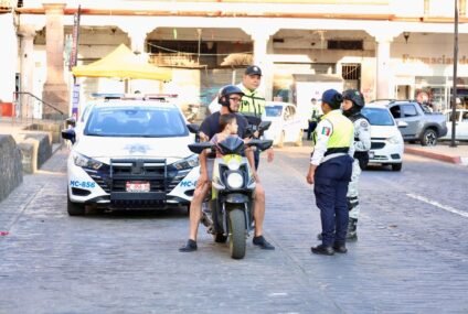 Autoridades implementan operativo para regularizar motociclistas en Uruapan