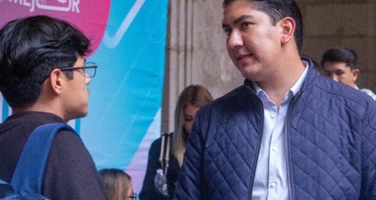 Ijumich instala módulos informativos para facilitar registro al programa de internet gratuito Ijumich instala módulos informativos para facilitar registro al programa de internet gratuito