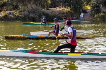 El lago de Pátzcuaro vibrará con las tradicionales regatas de canotaje