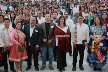 Gabriela Molina destraba títulos de la Normal Indígena en beneficio de 864 egresados de Cherán