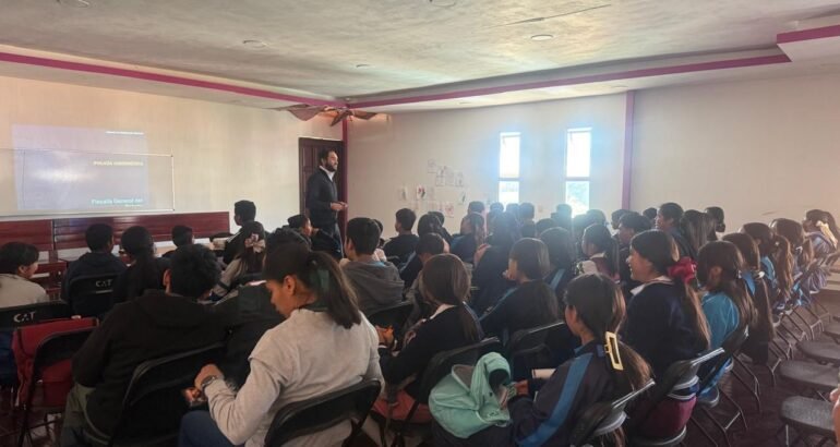 Imparte FGE ponencia denominada “Uso seguro de redes sociales” en Chilchota y Cherán Imparte FGE ponencia denominada “Uso seguro de redes sociales” en Chilchota y Cherán