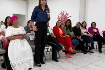 Participan usuarias del CJIM en Encuentro de Mujeres Emprendedoras organizado por el colectivo Agua de Té