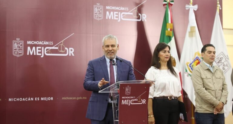 Abrirá próximo viernes puente del distribuidor de salida a Pátzcuaro: Bedolla