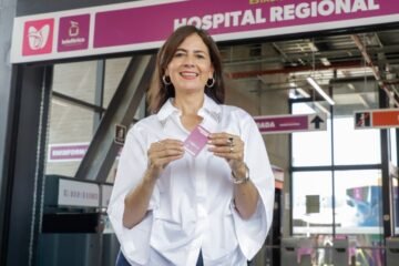 Teleférico fortalece a todo el sistema educativo: Gabriela Molina