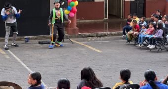 Alegría, diversión y regalos, en festival por Día del Niño