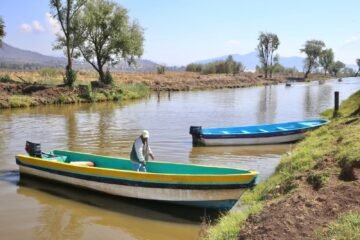 Bedolla informó que durante las labores de rescate del lago de Pátzcuaro se localizaron tres nuevos manantiales