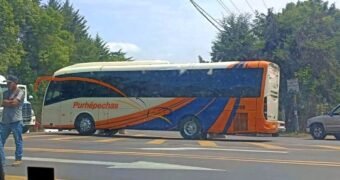 Comuneros bloquean la desviación a Los Reyes