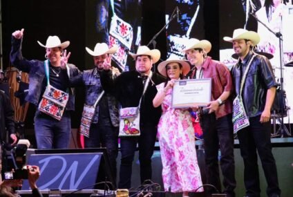 🎶✨ ¡Rinde Uruapan emotivo homenaje a Carlos Manzo! ✨🎶