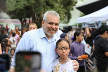 Bedolla y cientos de familias celebran el Día de la Niñez en el Festival Jalo