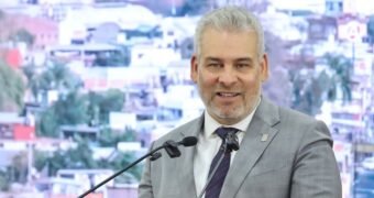 Tarjeta de teleféricos será compatible con cablebús de CDMX: Bedolla