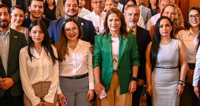 Fabiola Alanís: Michoacán, entre los estados con más beneficios del Servicio Universal de Salud Fabiola Alanís: Michoacán, entre los estados con más beneficios del Servicio Universal de Salud
