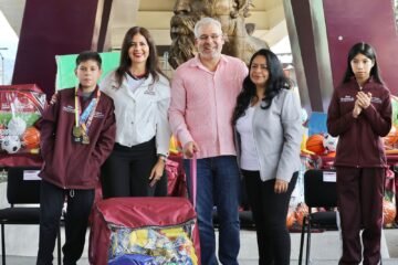Arranca Bedolla en Uruapan entrega de material deportivo para más de 234 mil estudiantes